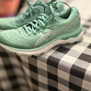 Oasis Women's Athletic Shoes - Mint Green